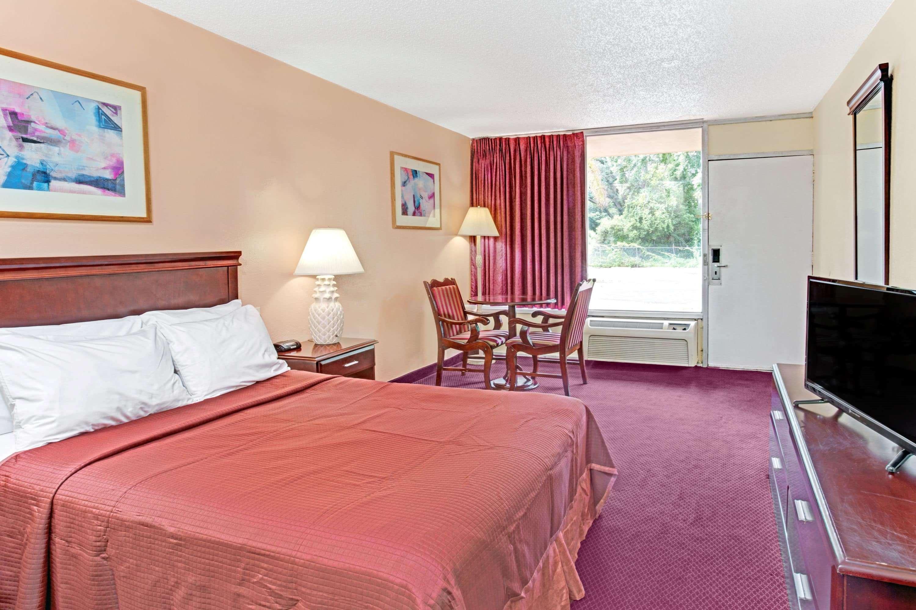 Howard Johnson By Wyndham Tropical Palms Kissimmee Eksteriør billede