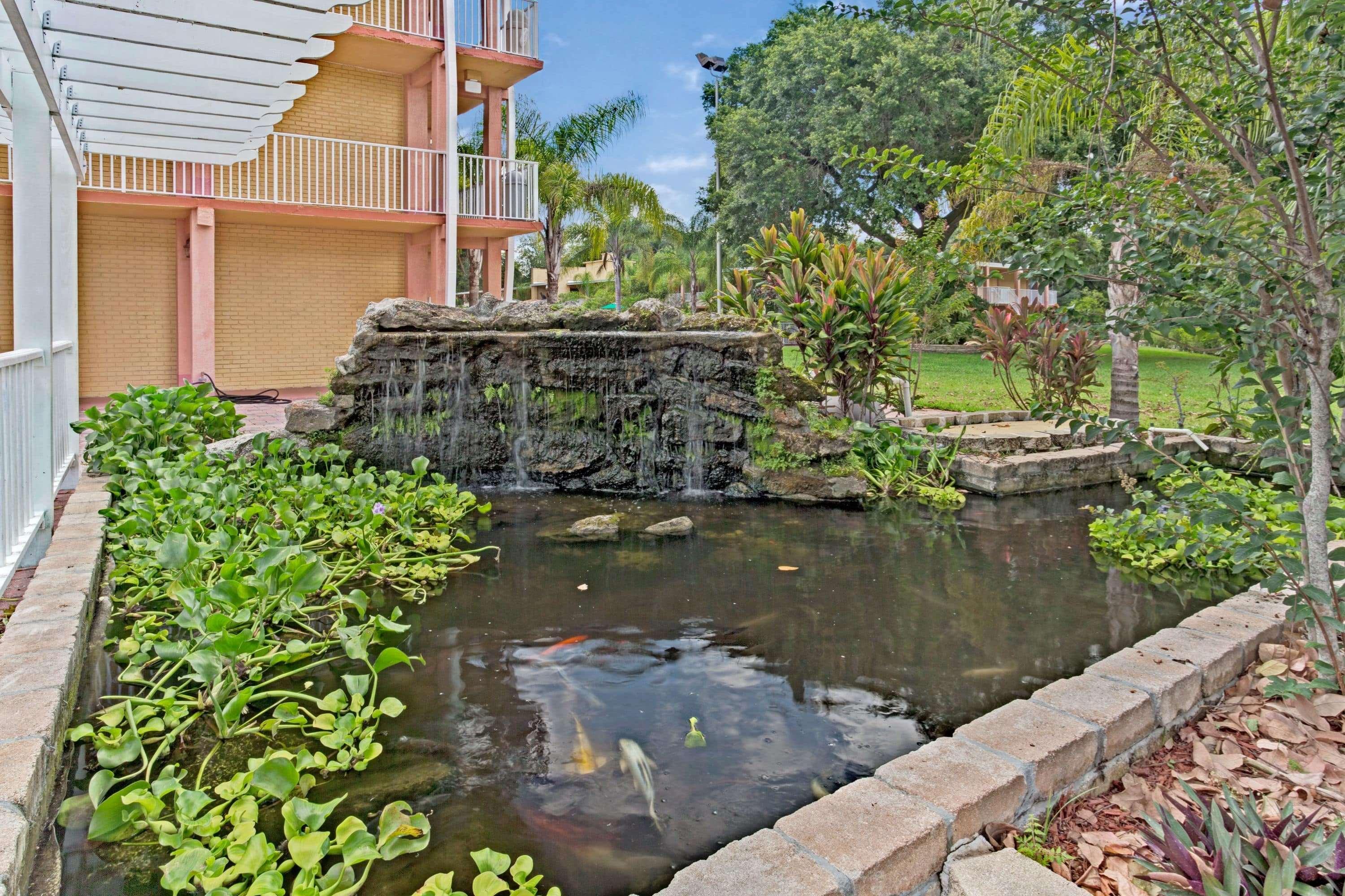 Howard Johnson By Wyndham Tropical Palms Kissimmee Eksteriør billede