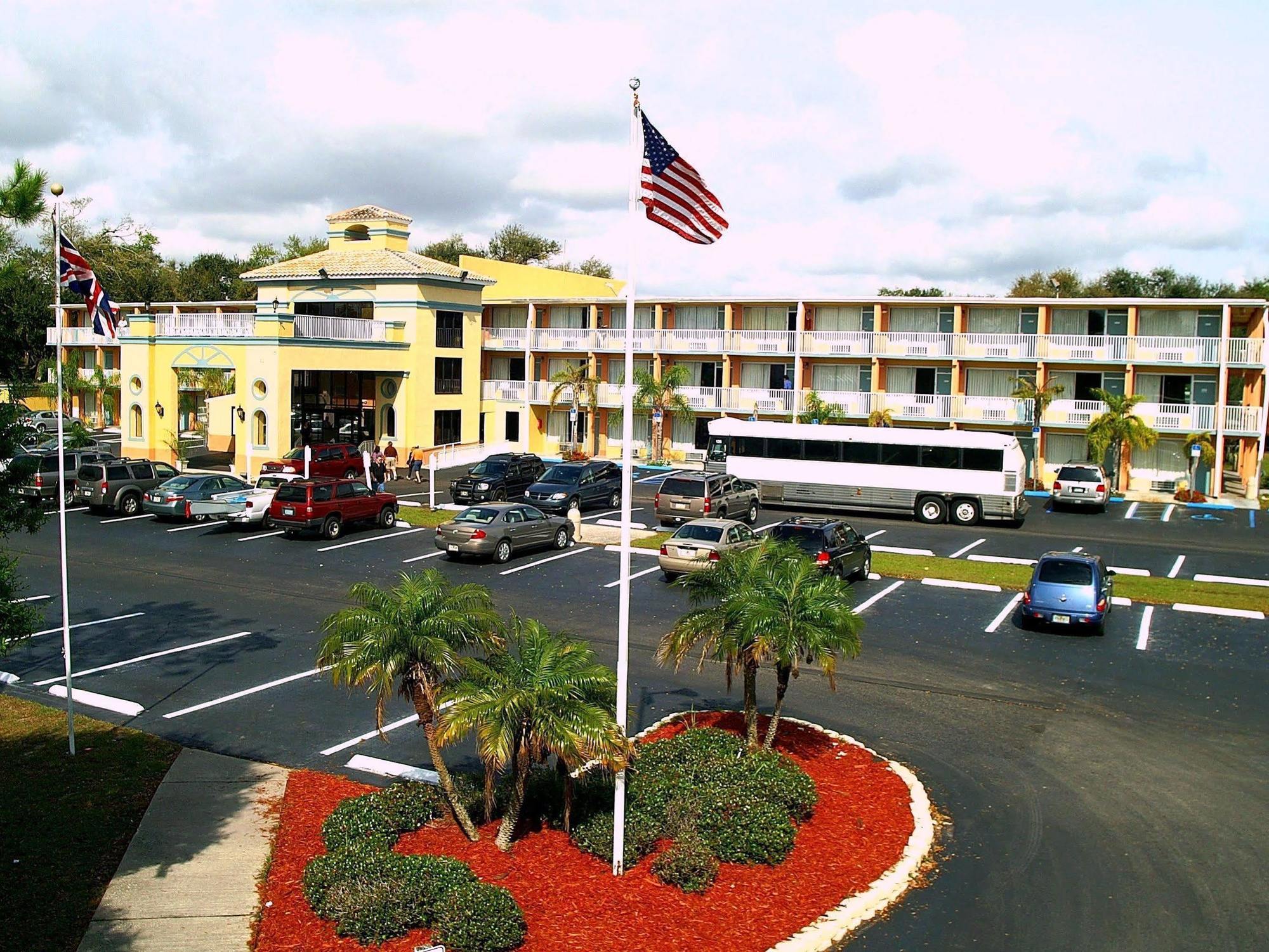 Howard Johnson By Wyndham Tropical Palms Kissimmee Eksteriør billede