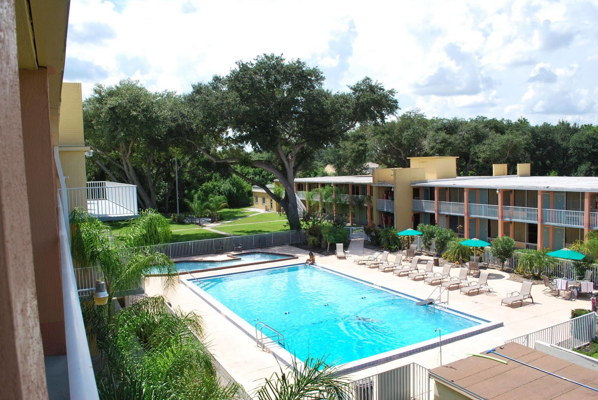 Howard Johnson By Wyndham Tropical Palms Kissimmee Eksteriør billede